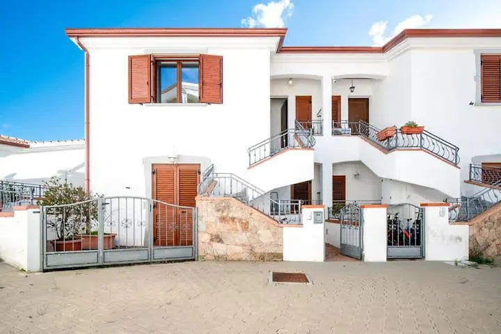 Casa vacanze Case Orchidea - Rosa Blu La Caletta Italia